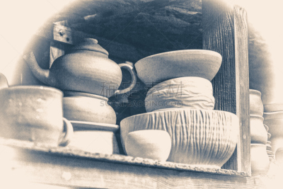 陶瓷工艺品,餐具,面无表情,水平画幅,槽隙,乌克兰,烛台电话,陶瓷制品,粗糙的,彩色背景