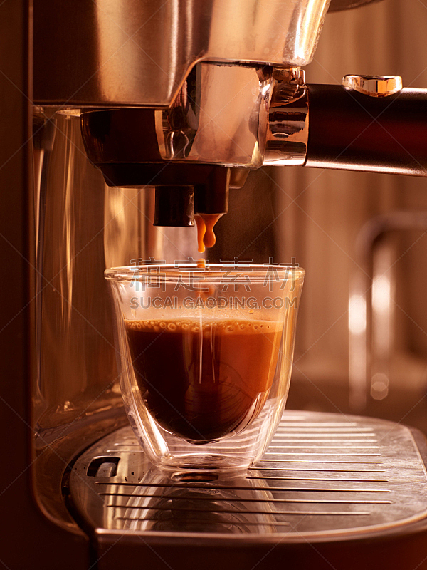 浓咖啡,高压蒸汽咖啡机,垂直画幅,正面视角,饮食,咖啡馆,咖啡店,高视角,准备,倒