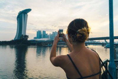 滨海湾 ,女人,新加坡,旅行者,水,休闲活动,仅成年人,都市风景,现代,青年人