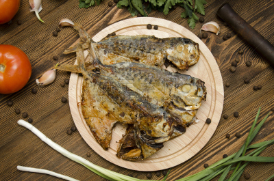 鱼类,厚木板,香料,餐具,格子烤肉,水平画幅,莳萝,胡椒,开胃品,膳食
