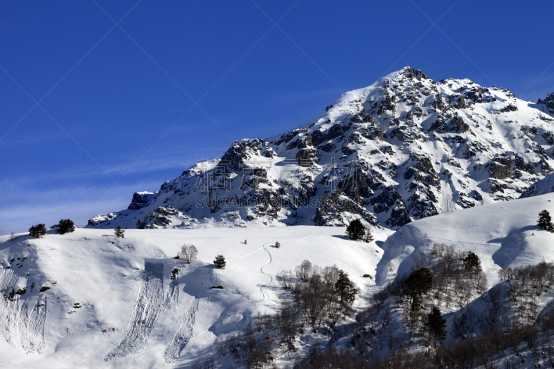 滑雪坡,雪崩,日光,非滑雪场地的滑雪,痕迹,白昼,天空,水平画幅,山,雪