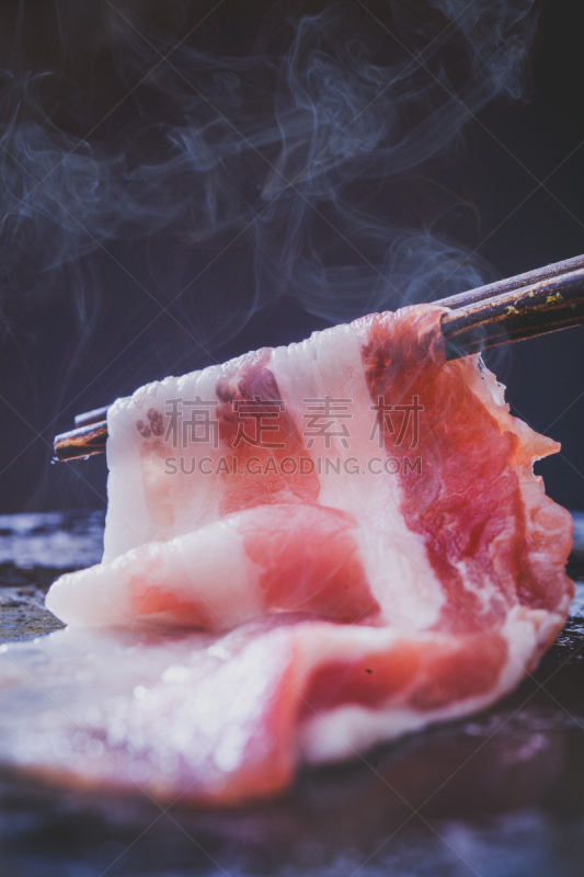热,猪肉,格子烤肉,垂直画幅,生食,膳食,涮涮锅,肉,餐馆,烤的