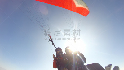 高崖跳伞,导游,进行中,旅行者,天空,休闲活动,水平画幅,降落伞,滑翔机,努力