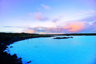 冰岛国,蓝湖,黄昏,水,天空,美,水平画幅,山,雪,桑拿浴