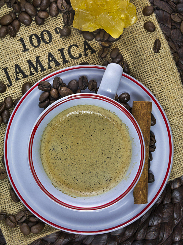 垂直画幅,蓝色,咖啡,牙买加,杯,早餐,无人,古老的,香料,浓咖啡