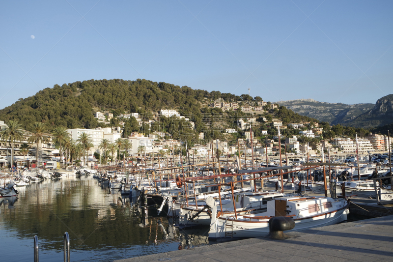 puerto de soller,索乐,巴利阿里群岛,客船,水平画幅,山,无人,海港,夏天,户外