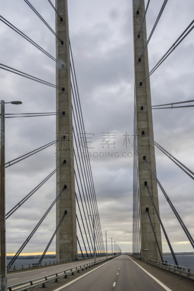 瑞典,丹麦,在之间,都市风景,厄勒大桥,垂直画幅,水,水平画幅,无人,铁轨轨道