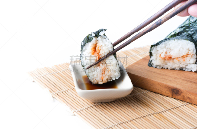 三文鱼,有包装的,海藻,餐具,水平画幅,膳食,塞满了的,球体,白色,食盐