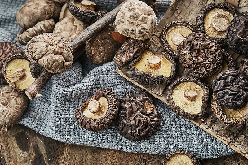 香菇,木制,桌子,菌腮,真菌,食用菌,2015年,大口袋,干的,静物