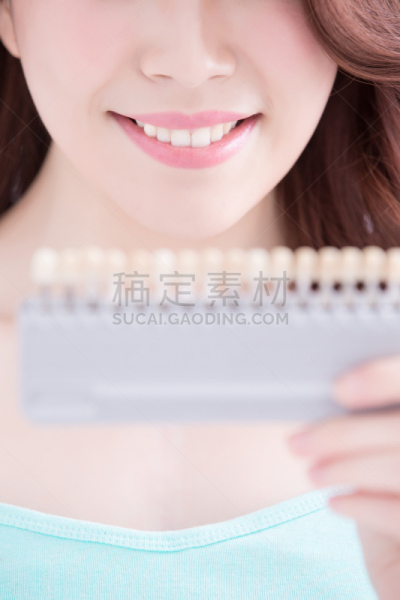 女人,概念,人的牙齿,垂直画幅,青少年,人的嘴,想法,白色,可爱的