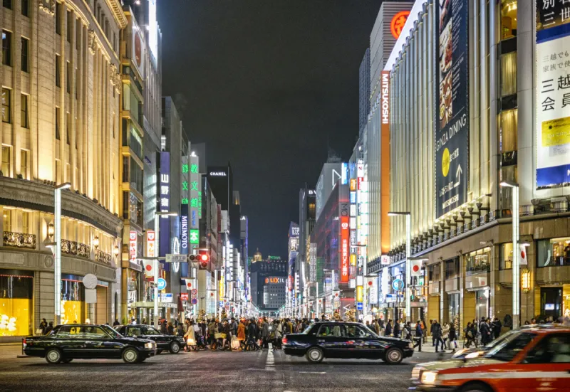 银座 日本 东京 人行横道 夜晚 商店 日本人 出租车 街道 人行道图片素材下载 稿定素材