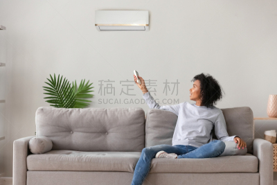 非洲人,女人,遥控器,空调,气候,周末活动,护发素,热,有序,舒服