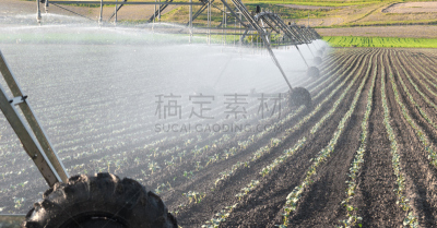灌溉设备,水,车轮,水平画幅,铝,农业机器,透视图,夏天,户外,金属