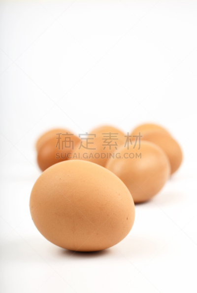 褐色,卵,完整,白色背景,垂直画幅,奶制品,食品杂货,无人,adelaide oval,生食