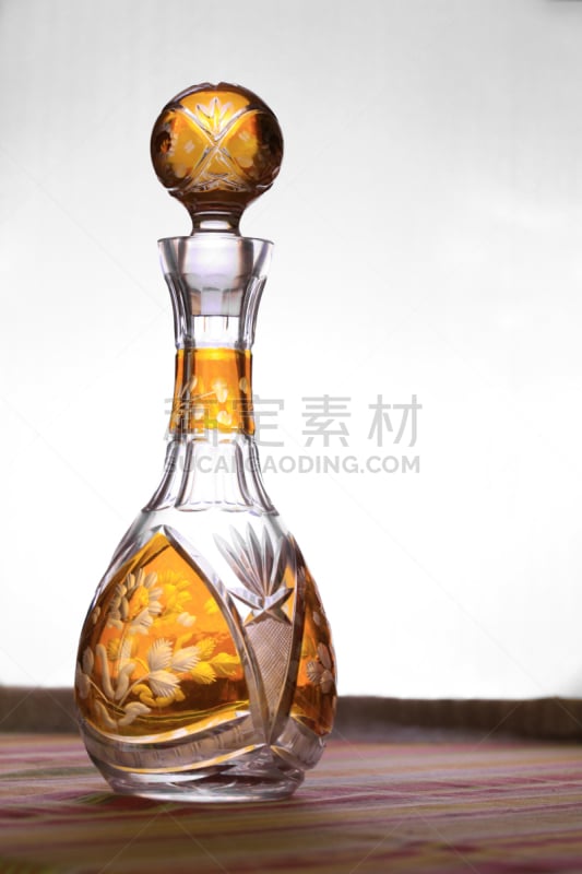 瓶子,玻璃杯,静物,垂直画幅,形状,密封的,无人,白兰地,白色背景,日本酒壶