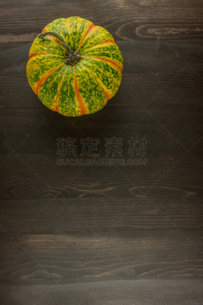 南瓜,背景,黑色,一个物体,垂直画幅,褐色,橡果南瓜,特写,农作物,清新