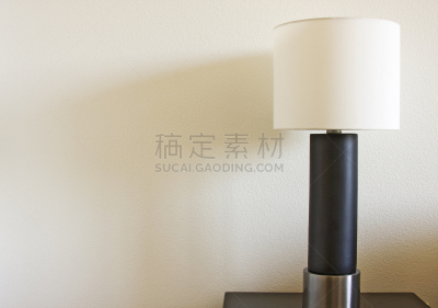墙,灯,桌子,水平画幅,无人,家庭生活,装饰物,黑色,白色,电