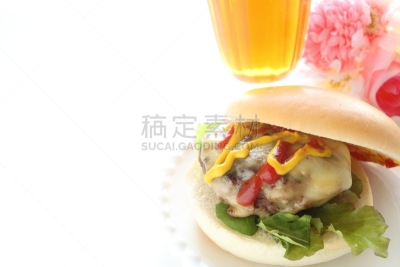 冰茶,奶酪汉堡,自制的,水平画幅,无人,酸辣芥末酱,奶酪,饮料,仅一朵花,开胃酱