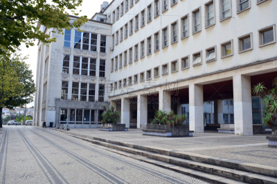 大学,化学课,办公室,科英不拉,外立面,水平画幅,旅行者,户外,金属,草