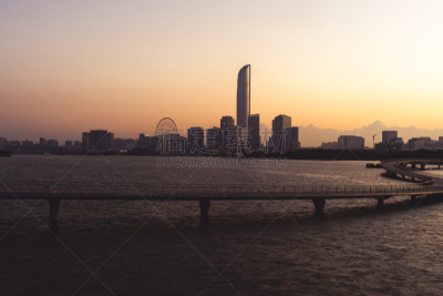 现代滨水城市景观