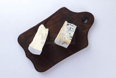 奶制品,软干酪,厚木板,环境保护,奶酪,白色背景,软乳酪,蓝纹乳酪,切片食物,留白
