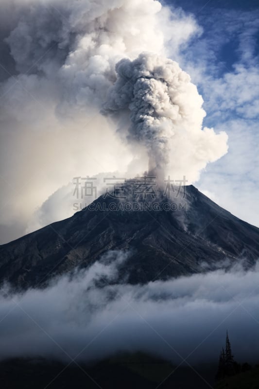 烟,灰,厄瓜多尔山,火山,通古拉瓦火山,垂直画幅,南美,天空,火山地形,环境损害