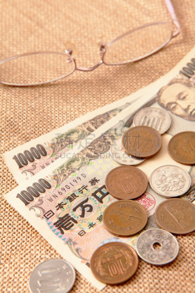1万日元,眼镜,日元符号,垂直画幅,褐色,无人,异国情调,特写,看,数字1