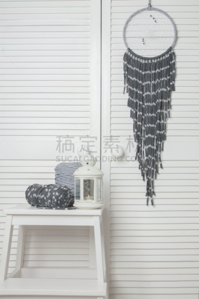 梦符咒,白色,灰色,固定百叶窗,墙帷,护身符,烛台,衣柜,室内设计师,个人随身用品