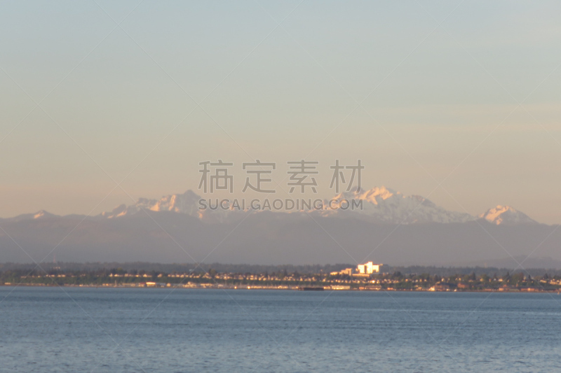 普吉特海湾,都市风景,惠德贝艾斯兰德,卡斯基德山脉,美国,水平画幅,华盛顿州,无人,户外,日落