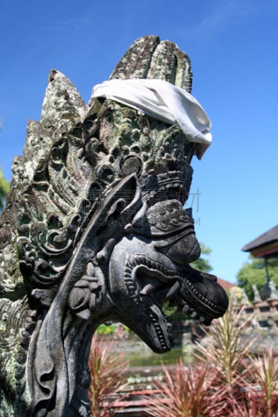 克隆贡地区,雕像,垂直画幅,菜园,巴厘岛,无人,宫殿,石材,棕榈树,火山