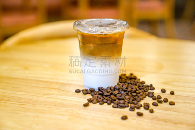 木制,拿铁咖啡,咖啡豆,快餐店,桌子,饮料,寒冷,清新,背景分离,杯
