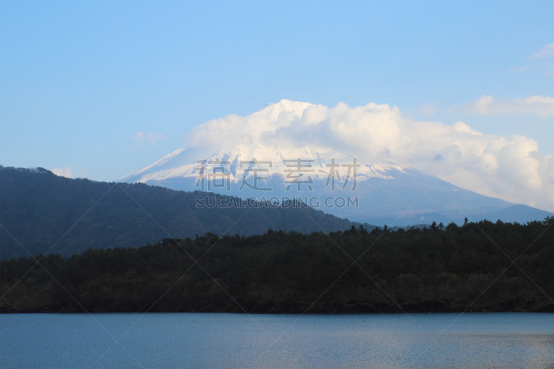 saiko lake,富士山,背景聚焦,自然,水,水平画幅,蓝色,城市天际线,日本,旅行者