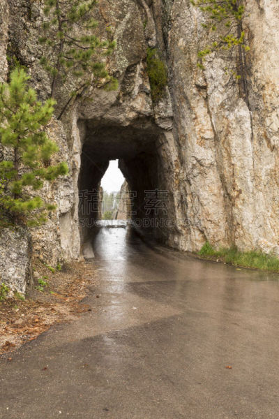 针眼岩,隧道,垂直画幅,山,黑山,湿,户外,石头,花岗岩,雨