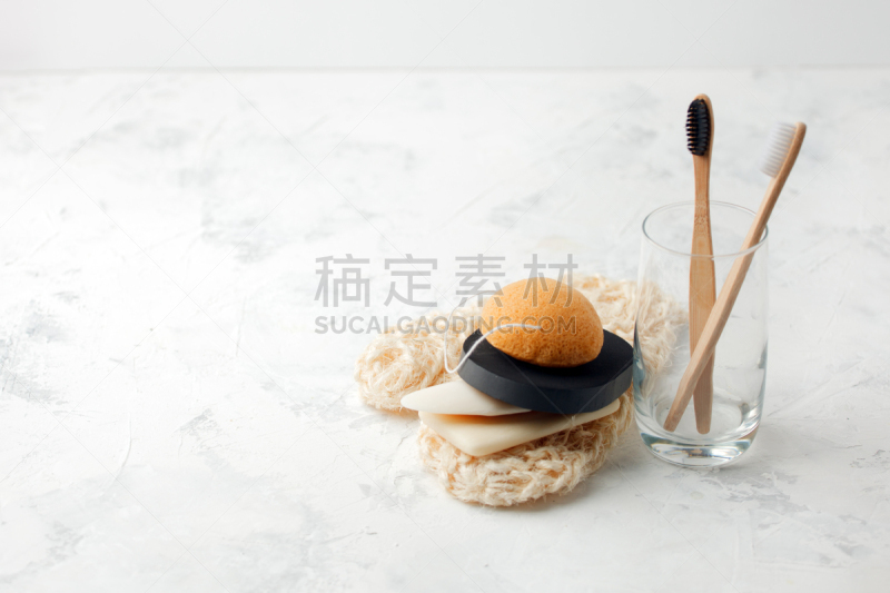 环境保护,极简构图,浴室,商品,牙刷,蒟蒻,纯净,白色背景,玻璃杯,概念