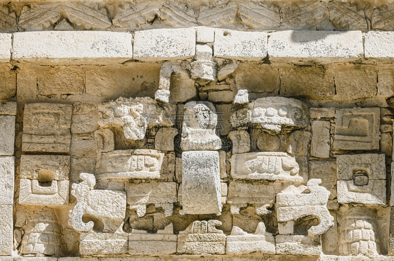 Ornamentos mayas en Chichén Itzá, Mexico