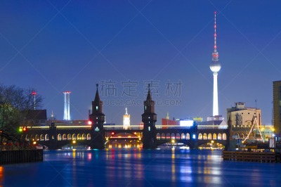 无线电通信塔,桥,水平画幅,夜晚,无人,交通,户外,柏林市政大厅,著名景点,柏林电视塔