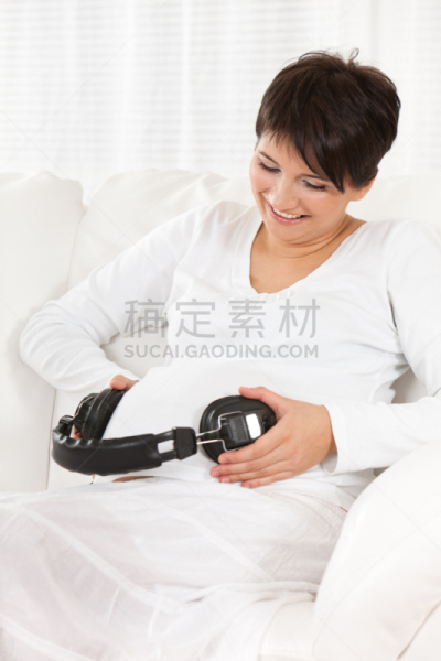 女人,幸福,耳机,肚子,垂直画幅,腹腔,健康,白人,乐器