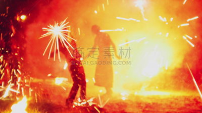 夜晚,运动模糊,烟花秀,夜总会,水,水平画幅,传统节日,光,人,舞台