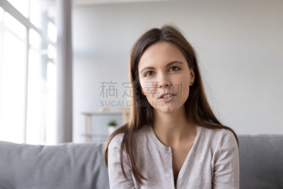 女人,注视镜头,使用电脑,视频会议摄像机,头像,成年的,青年人,青少年,学生,职业