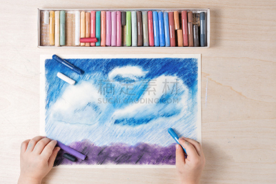 彩色蜡笔,地形,干的,油蜡笔画,有色粉笔画,蜡笔,天空,美,留白,水平画幅