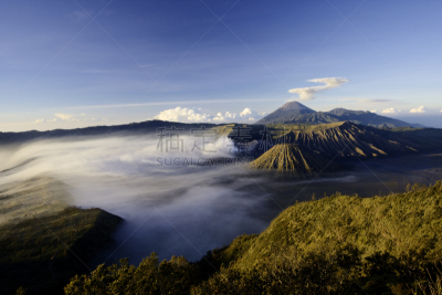 婆罗摩火山,火山,泗水,bromo-tengger-semeru national park,滕格尔火山,东爪哇,天空,水平画幅,火山地形,早晨