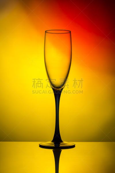 香槟,玻璃杯,垂直画幅,无人,酒杯湾,匿名戒毒会,俄罗斯,摄影
