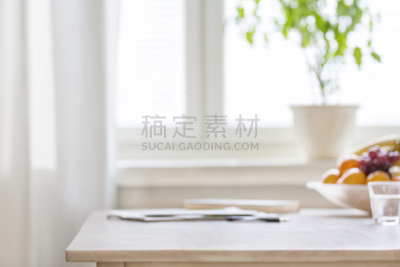 住宅内部,背景聚焦,窗台,桌子,起居室,散焦,水果,窗户,在上面,木制