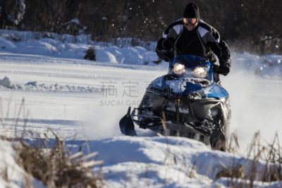 Snowmobile driving