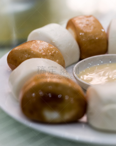 中式小笼包,盘子,白色,餐具,垂直画幅,炼乳,膳食,碳水化合物,干净,特写