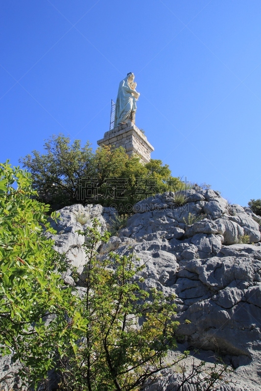 马赛圣母院,十字形,街道,悲哀之路,耶稣受难像,塞文山区,埃罗,受难记,松树,夏天