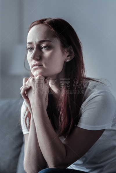悲痛,女人,生活方式,损失,红色头发,仅一个女人,悲哀,绝望,troubles,情绪压力