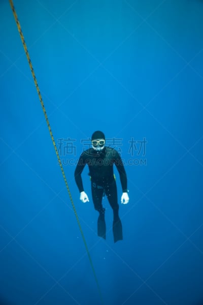 海洋,蓝孔,达哈巴,潜水镜,水上运动服,防护面罩,红海,垂直画幅,水