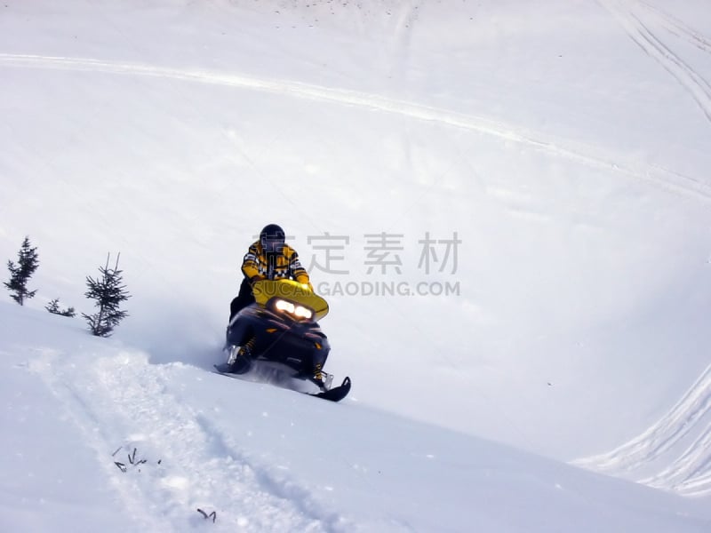 滑雪雪橇,雪上汽车运动,水平画幅,山,易接近性,雪,户外,交通方式,机器,摩托车赛