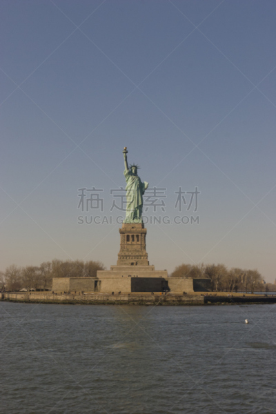 侧面视角,外立面,客船,埃利斯岛,燃烧的火炬,垂直画幅,纪念碑,灵感,巨大的